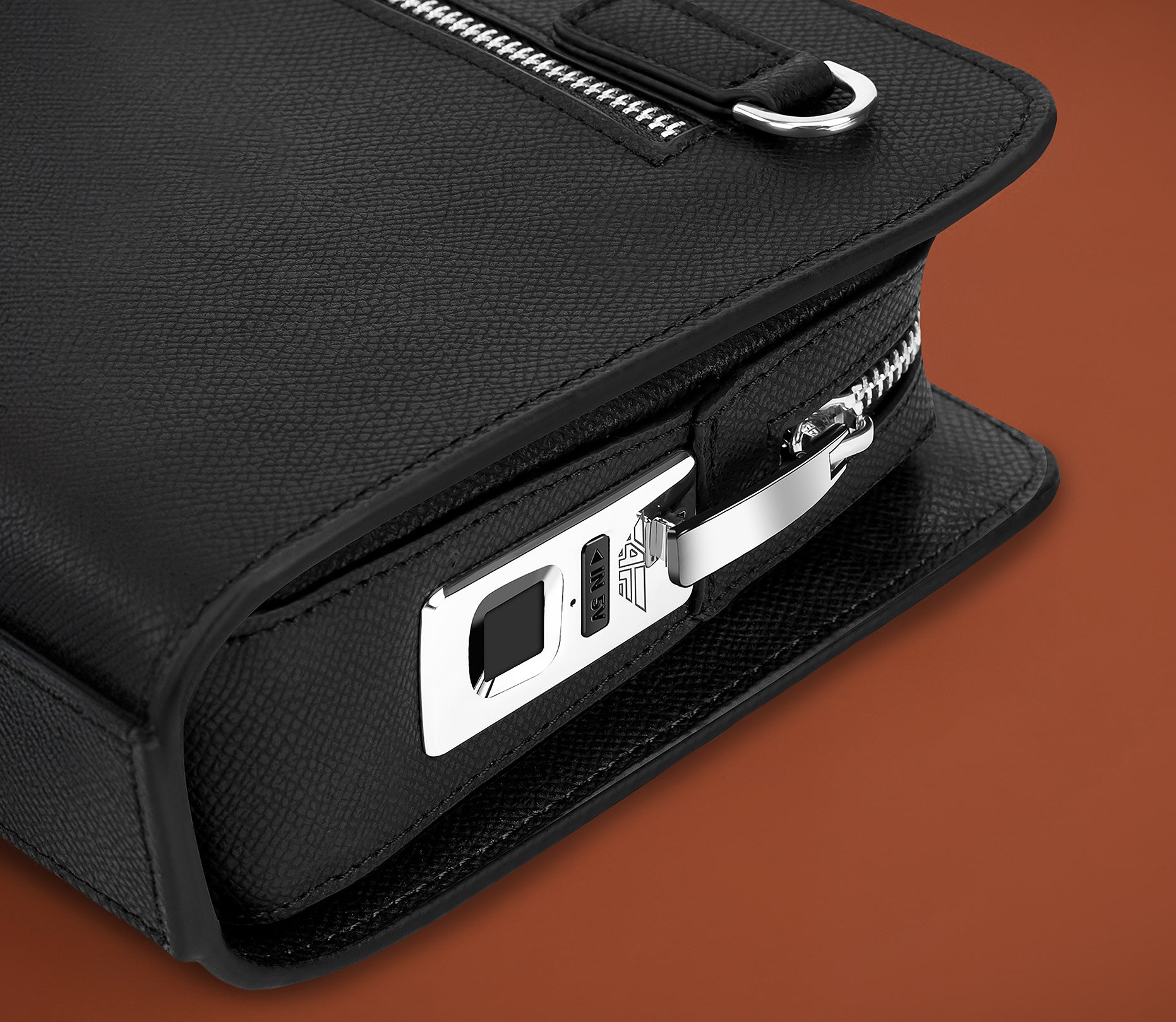 4FLY_Smart_Bag_Material_Detail.jpg