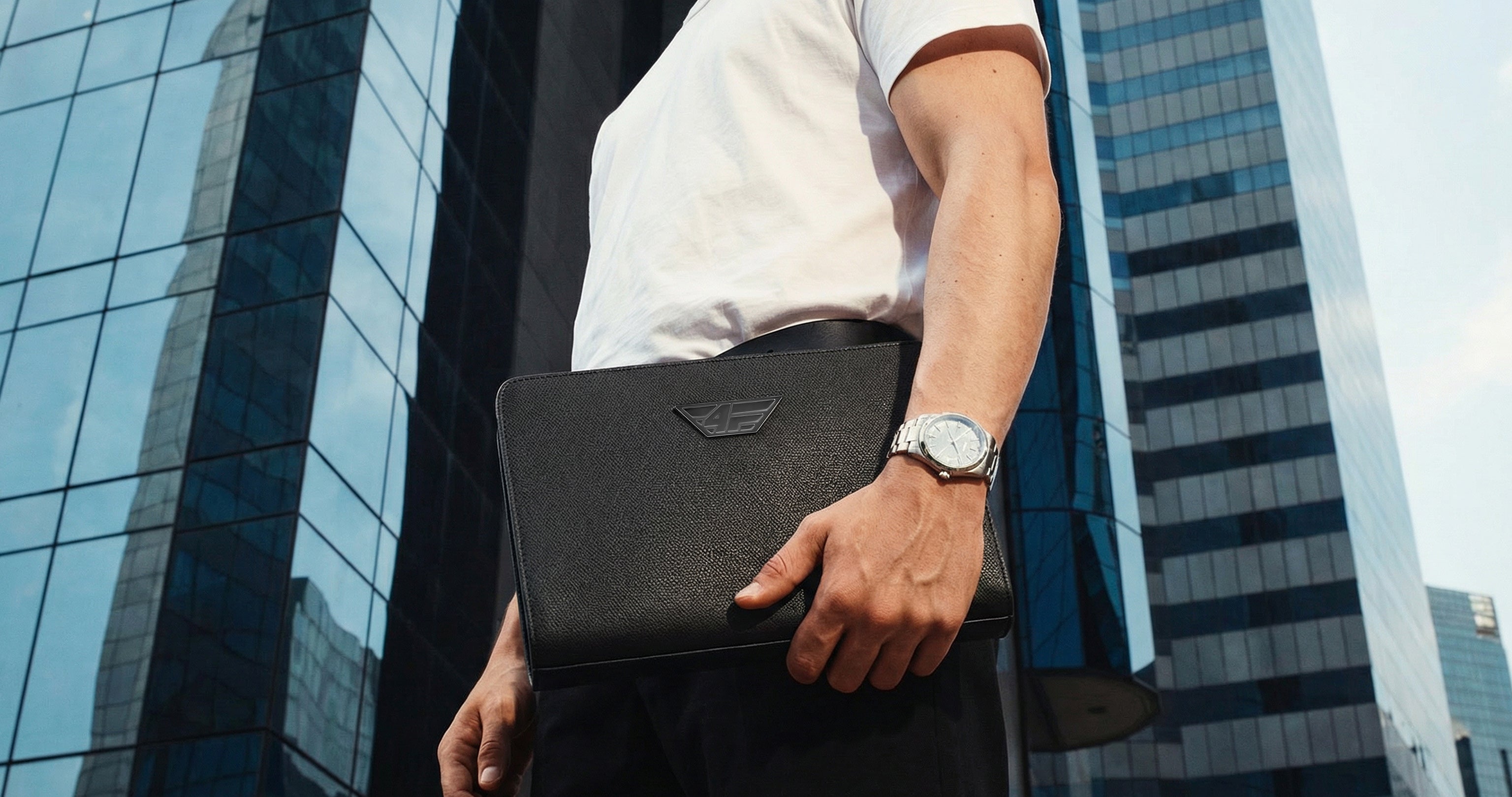 4FLY_Smart_Bag_Mood_3.jpg
