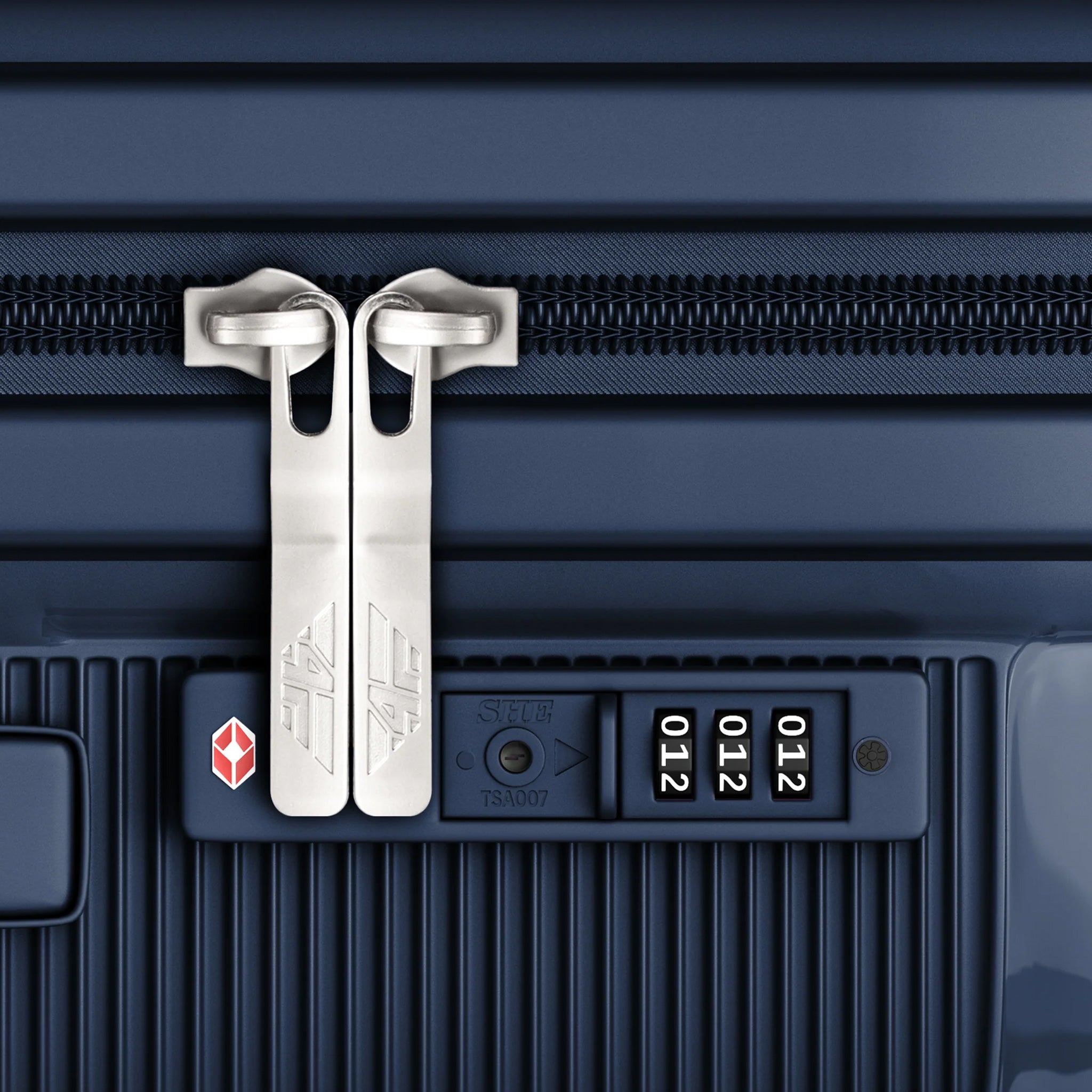 4fly_linealux_lock.jpg